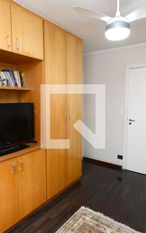 Casa à venda com 167m², 4 quartos e 2 vagasSuíte 2