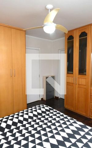 Casa à venda com 167m², 4 quartos e 2 vagasSuíte 1
