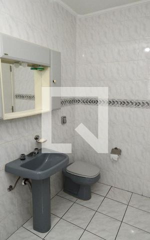 Casa à venda com 167m², 4 quartos e 2 vagasBanheiro da Suíte 2