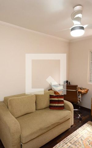 Casa à venda com 167m², 4 quartos e 2 vagasSuíte 2