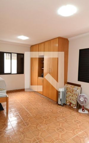 Casa à venda com 167m², 4 quartos e 2 vagasSuíte 3