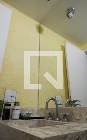 Apartamento à venda com 62m², 2 quartos e 1 vagaBanheiro suíte