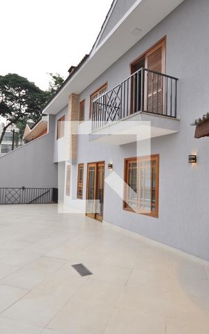 Casa para alugar com 300m², 3 quartos e 3 vagasQuintal
