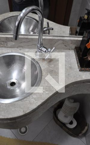 Casa para alugar com 300m², 3 quartos e 3 vagasLavabo