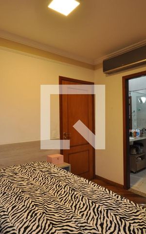 Casa para alugar com 300m², 3 quartos e 3 vagasSuíte 3