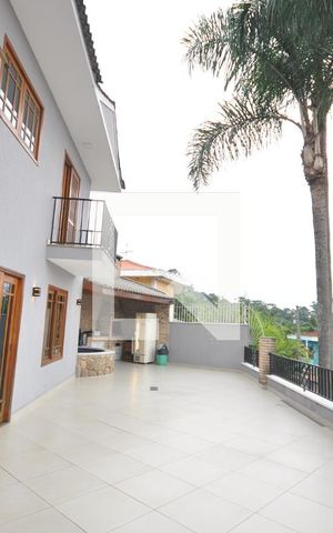 Casa para alugar com 300m², 3 quartos e 3 vagasQuintal