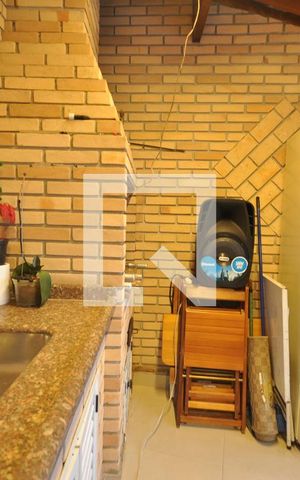 Casa para alugar com 300m², 3 quartos e 3 vagasChurrasqueira