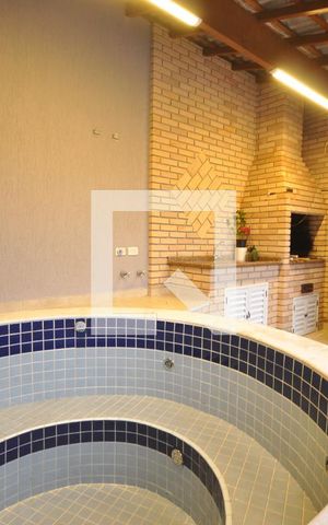 Casa para alugar com 300m², 3 quartos e 3 vagasJacuzzi