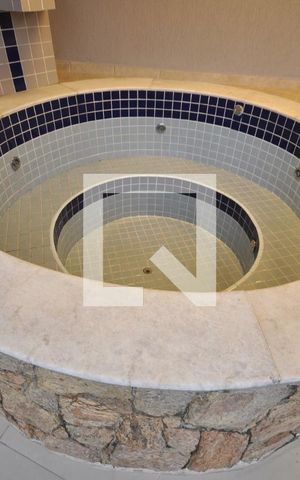 Casa para alugar com 300m², 3 quartos e 3 vagasJacuzzi
