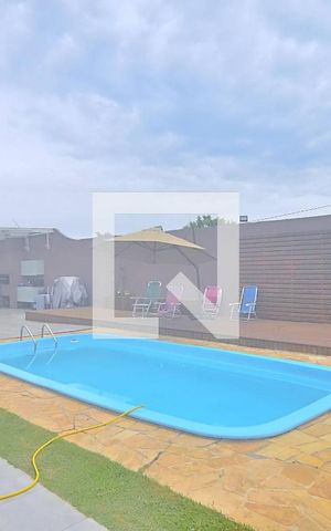 Casa à venda com 132m², 3 quartos e 5 vagas Casa à venda com 132m², 3 quartos e 5 vagasPátio