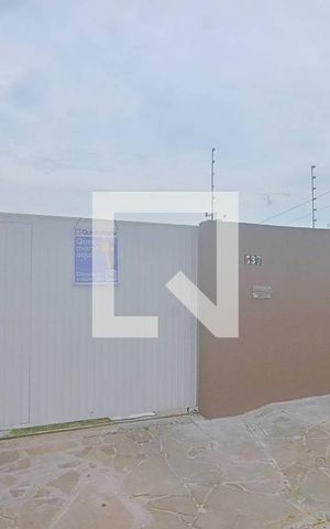 Casa à venda com 132m², 3 quartos e 5 vagas Casa à venda com 132m², 3 quartos e 5 vagasFachada