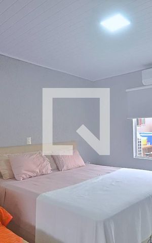 Casa à venda com 132m², 3 quartos e 5 vagas Casa à venda com 132m², 3 quartos e 5 vagasSuíte 1