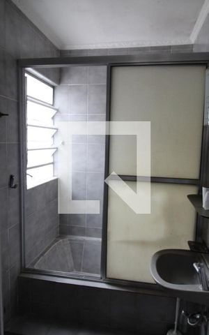 Apartamento para alugar com 71m², 2 quartos e 1 vagaBanheiro