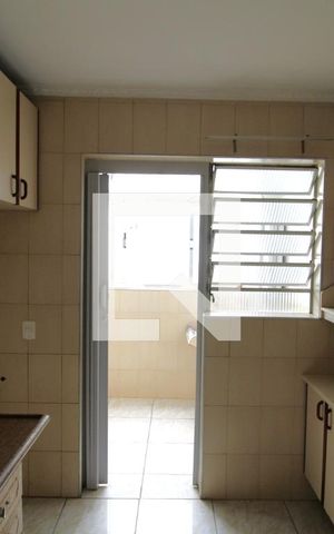 Apartamento para alugar com 71m², 2 quartos e 1 vagaCozinha