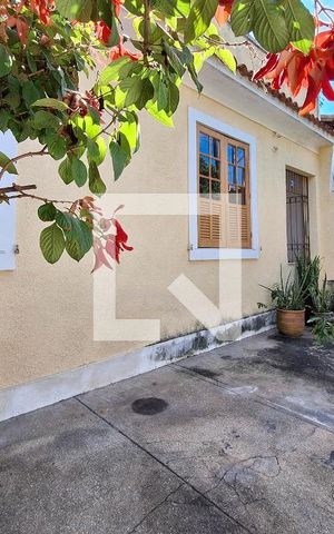Casa para alugar com 160m², 4 quartos e 1 vaga Casa para alugar com 160m², 4 quartos e 1 vagaFachada