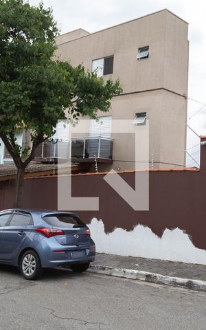 Casa à venda com 460m², 5 quartos e 6 vagas Casa à venda com 460m², 5 quartos e 6 vagasFachada Casa