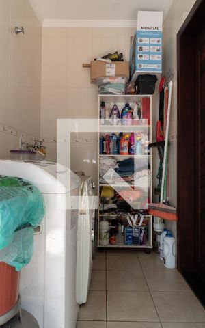 Casa à venda com 160m², 3 quartos e 2 vagasÁrea de Serviço