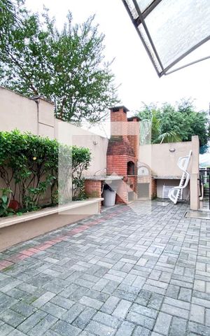 Casa de condomínio à venda com 68m², 2 quartos e 2 vagas Casa de condomínio à venda com 68m², 2 quartos e 2 vagasÁrea externa