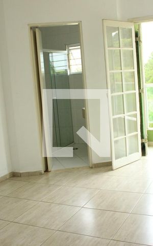Casa à venda com 180m², 3 quartos e sem vagaSuíte