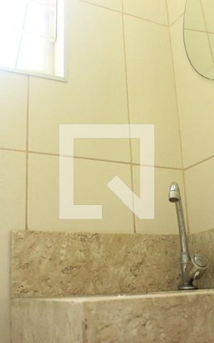 Casa à venda com 180m², 3 quartos e sem vagaLavabo