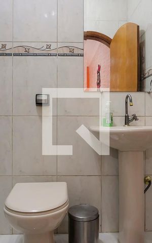 Casa para alugar com 179m², 2 quartos e 2 vagasBanheiro 