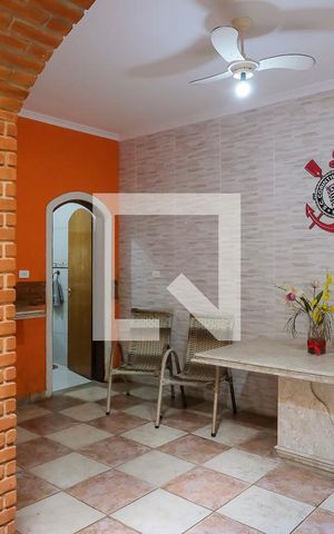 Casa para alugar com 179m², 2 quartos e 2 vagasQuintal