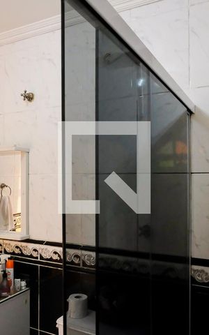Casa para alugar com 179m², 2 quartos e 2 vagasBanheiro da Suíte