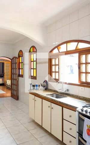 Casa para alugar com 179m², 2 quartos e 2 vagasCozinha