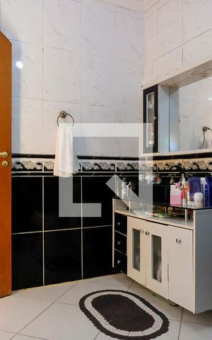 Casa para alugar com 179m², 2 quartos e 2 vagasBanheiro da Suíte