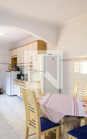 Casa para alugar com 179m², 2 quartos e 2 vagasCozinha