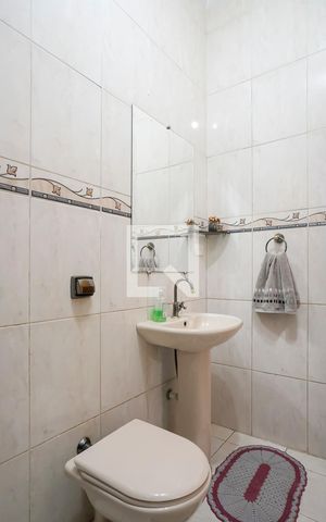 Casa para alugar com 179m², 2 quartos e 2 vagasBanheiro 