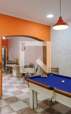 Casa para alugar com 179m², 2 quartos e 2 vagasQuintal