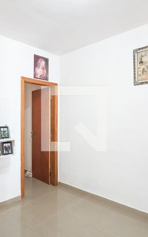 Casa à venda com 162m², 3 quartos e 3 vagas Casa à venda com 162m², 3 quartos e 3 vagasSala
