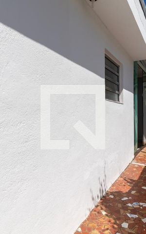 Casa à venda com 300m², 3 quartos e 2 vagasCorredor Lateral