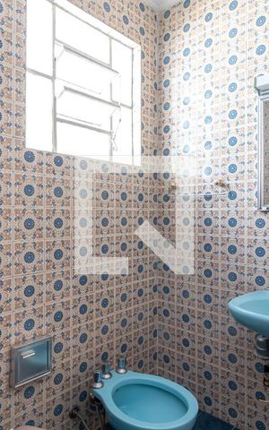 Casa à venda com 300m², 3 quartos e 2 vagasBanheiro 2