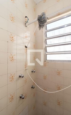 Casa à venda com 300m², 3 quartos e 2 vagasBanheiro 1