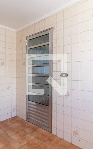 Casa à venda com 300m², 3 quartos e 2 vagasEdícula - Cozinha