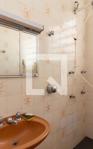 Casa à venda com 300m², 3 quartos e 2 vagasBanheiro 1