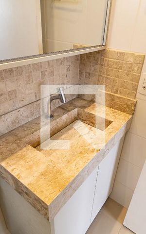 Apartamento à venda com 63m², 2 quartos e 1 vaga Apartamento à venda com 63m², 2 quartos e 1 vagaBanheiro da Suíte