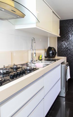 Apartamento à venda com 340m², 4 quartos e 4 vagas Apartamento à venda com 340m², 4 quartos e 4 vagasCozinha