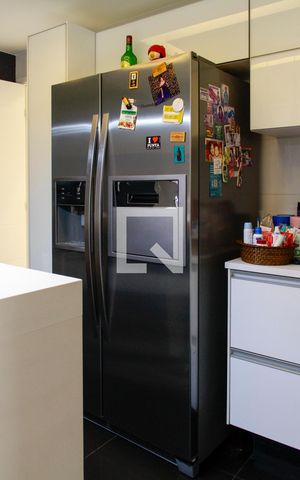 Apartamento à venda com 340m², 4 quartos e 4 vagas Apartamento à venda com 340m², 4 quartos e 4 vagasCozinha