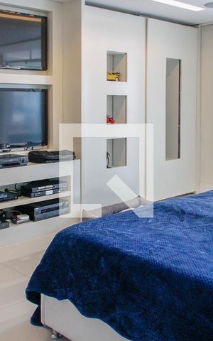 Apartamento à venda com 340m², 4 quartos e 4 vagas Apartamento à venda com 340m², 4 quartos e 4 vagasSuíte 4