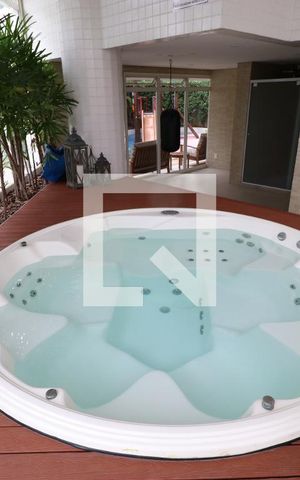 Apartamento à venda com 366m², 5 quartos e 5 vagasJacuzzi