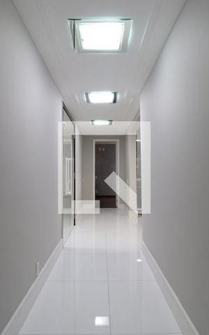 Apartamento à venda com 366m², 5 quartos e 5 vagasCorredor