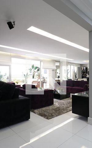 Apartamento à venda com 366m², 5 quartos e 5 vagasCorredor salas