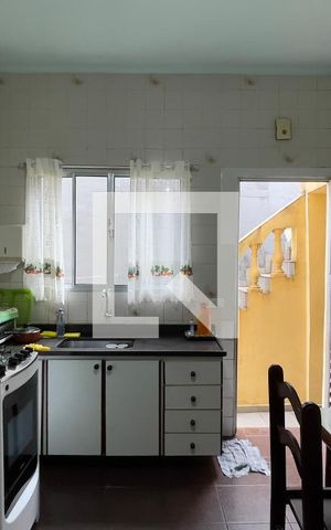 Casa à venda com 300m², 8 quartos e 3 vagas Casa à venda com 300m², 8 quartos e 3 vagasCasa 1 Cozinha