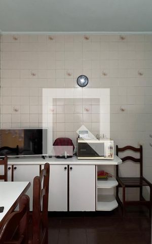 Casa à venda com 300m², 8 quartos e 3 vagas Casa à venda com 300m², 8 quartos e 3 vagasCasa 1 Cozinha