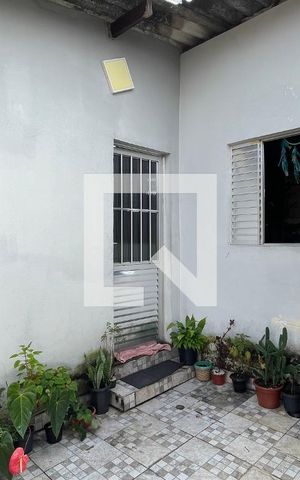 Casa à venda com 300m², 8 quartos e 3 vagas Casa à venda com 300m², 8 quartos e 3 vagasCasa 5 Área de Serviço