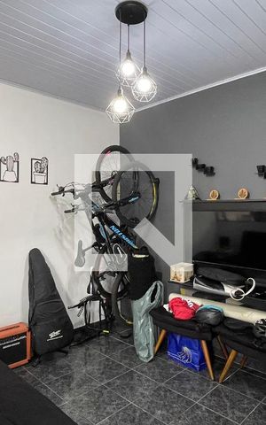 Casa à venda com 300m², 8 quartos e 3 vagas Casa à venda com 300m², 8 quartos e 3 vagasCasa 5 Sala