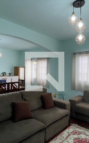 Casa à venda com 300m², 8 quartos e 3 vagas Casa à venda com 300m², 8 quartos e 3 vagasCasa 1 Sala